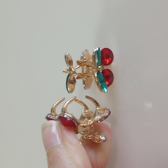 Bundle Of Jewelry & Accessory - Picture 5 of 6